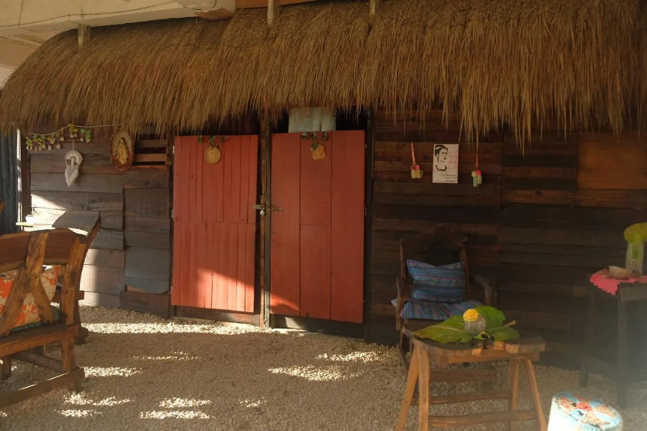 Guest house Near Lake Hostal Bacalar