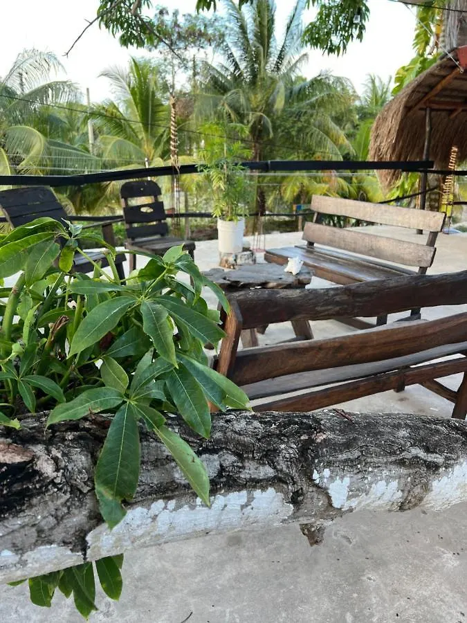 Guest house Near Lake Hostal Bacalar