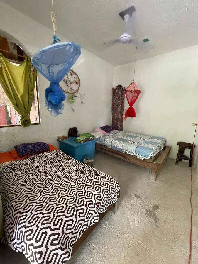 Guest house Near Lake Hostal Bacalar